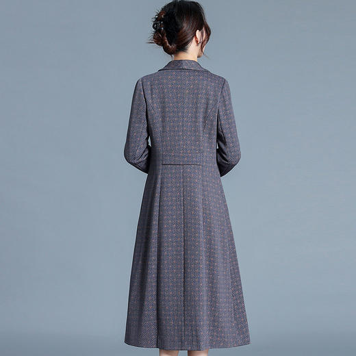 QYM H3385-Y连衣裙两件套A字裙西装领中长款风衣外套时尚套装 商品图2