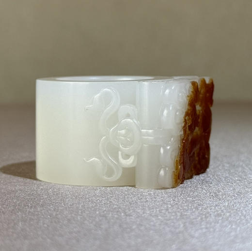 和田玉（羊脂玉）子料扳指--龙翔九天  50.53g 商品图2