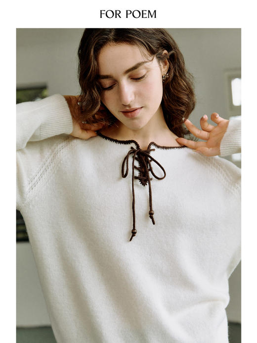 ForPoem 现货 25/FW原创设计感撞色刺绣边小V领绑带百搭针织衫上衣 商品图2