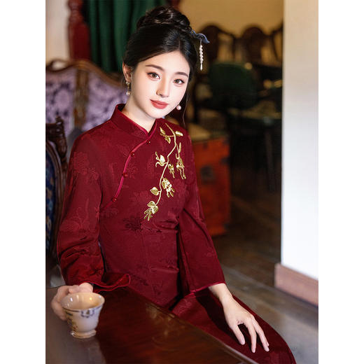 红色旗袍2025新款改良年轻款订婚礼服裙刺绣敬酒服新娘秋冬季长袖 商品图4