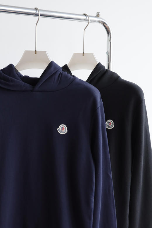 M0NC1ER 萌口 纯色徽标贴片连帽套头卫衣 WY916 商品图4