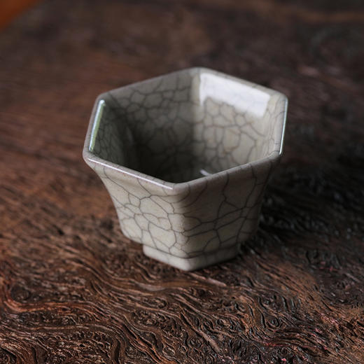 问鼎哥窑传世复刻款坤舆杯 商品图1