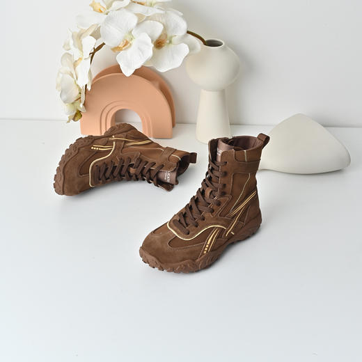 经典鲨2025冬季专柜新品牛皮革潮酷拳击鞋侧拉链显瘦短靴女KW16-558091 商品图1