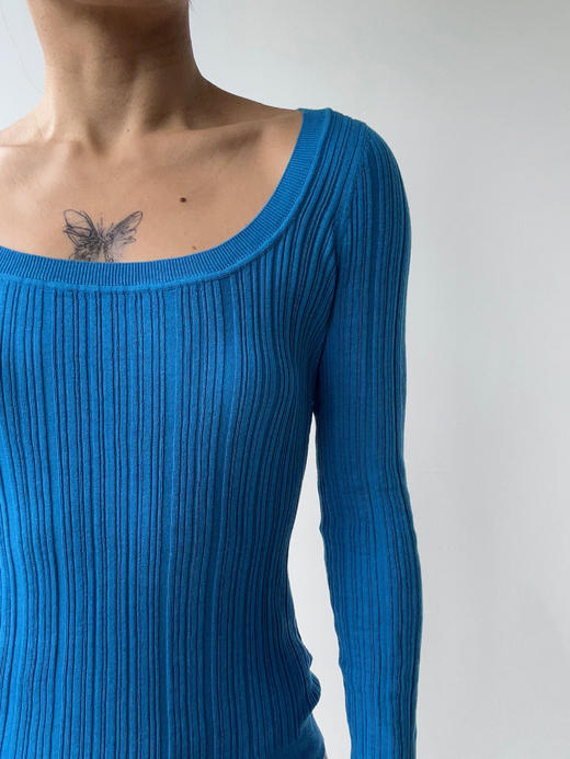 丝所｜S22N002 静海丝绵针织大圆领上衣［ 蓝AC / 白BC / 灰CC / 黑DC / 驼EC] 商品图5