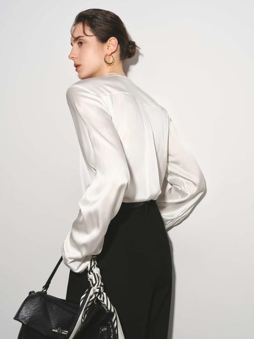 【商场同款】伊芙丽春秋衬衫1G3220141 商品图3