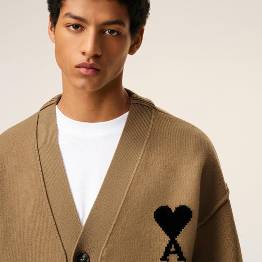 AMI 男女同款心形徽标刺绣嵌花羊毛针织开衫 驼色 UKC367 018 288 商品图3