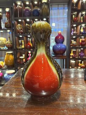 三阳开泰蒜头瓶