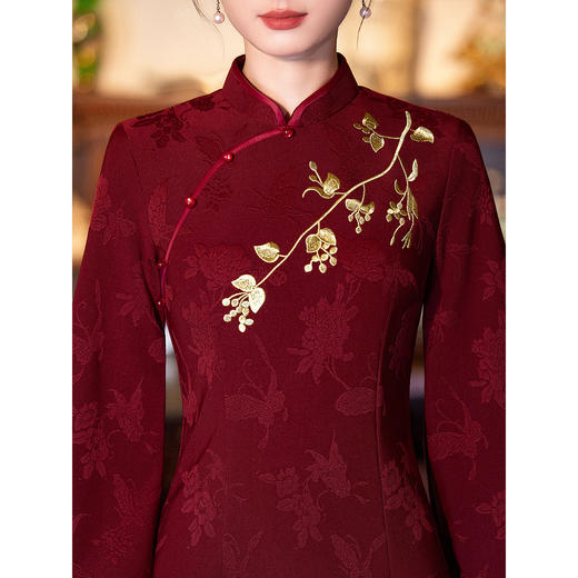 红色旗袍2025新款改良年轻款订婚礼服裙刺绣敬酒服新娘秋冬季长袖 商品图2