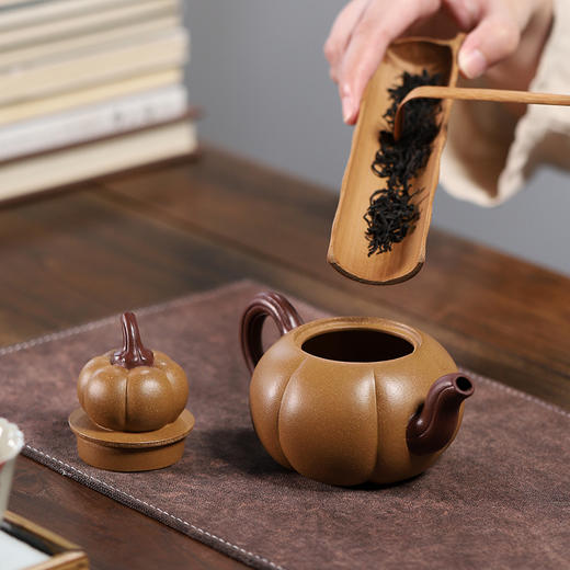 紫玉金砂「三把壶」正宗宜兴紫砂壶，蒋静明大师亲创礼盒包装 ，每把壶赠四只薄胎品茗杯！ 商品图5