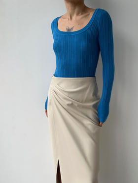 丝所｜S22N002 静海丝绵针织大圆领上衣［ 蓝AC / 白BC / 灰CC / 黑DC / 驼EC]