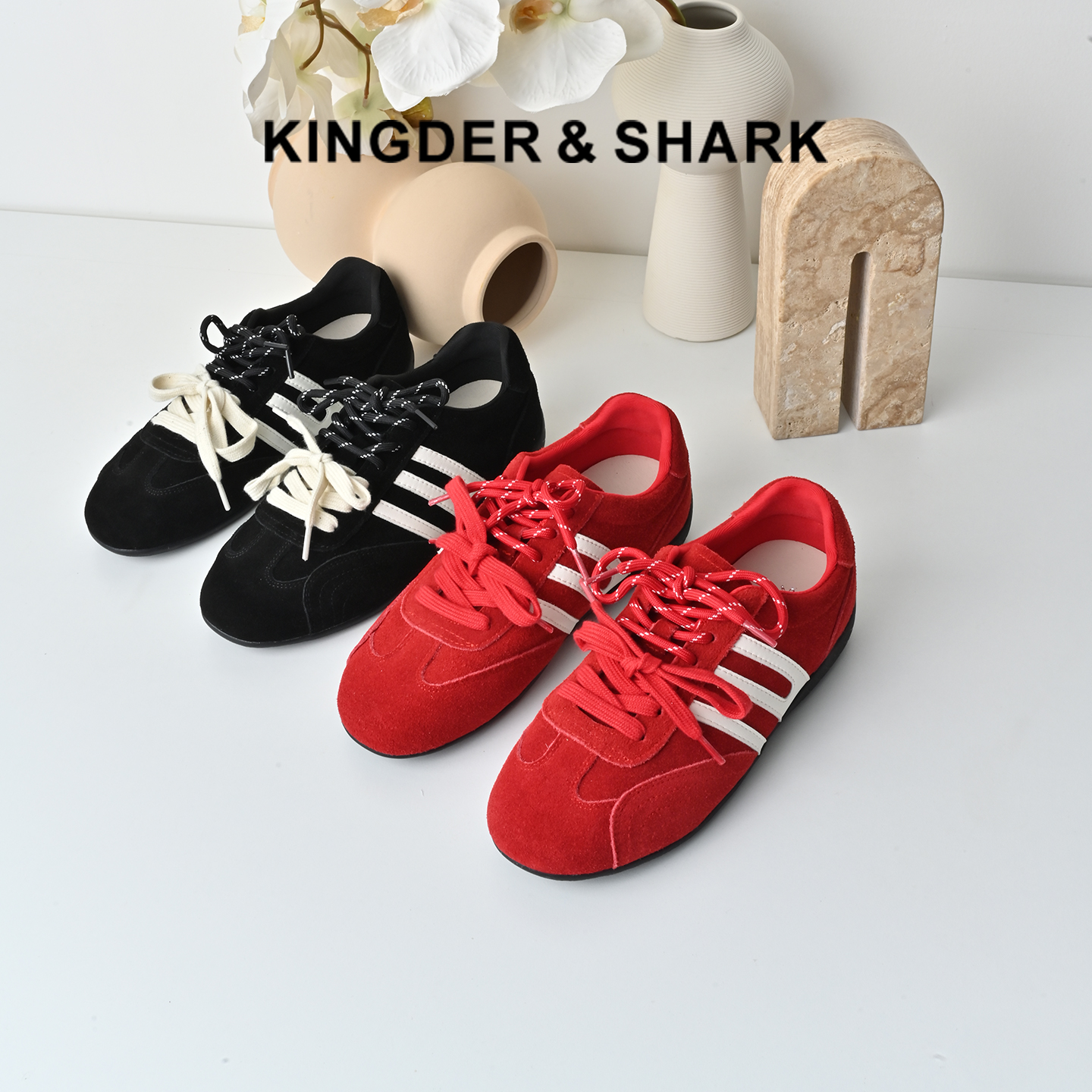 经典鲨2025秋专柜新品牛皮革网红爆款红色舒适平底德训鞋女KW313-537121