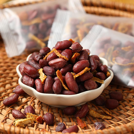 水煮陈皮花生米 | 剥好可以直接吃的花生米  把真陈皮切进花生里 非油炸 双重暴击体验 清香陈皮+大颗花生 颗颗饱满 粒粒入味 商品图1