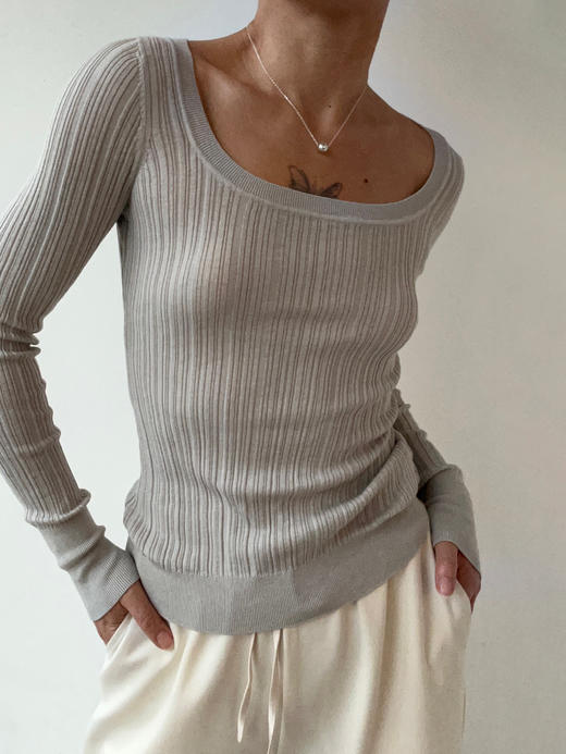 丝所｜S22N002 静海丝绵针织大圆领上衣［ 蓝AC / 白BC / 灰CC / 黑DC / 驼EC] 商品图1