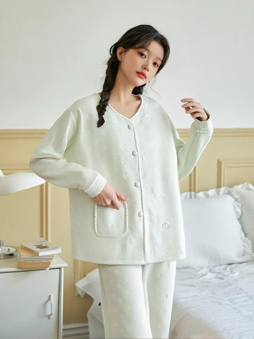【慕斯德绒家居服】2025秋冬亲肤柔顺蓄热保暖睡衣家居服 商品图1