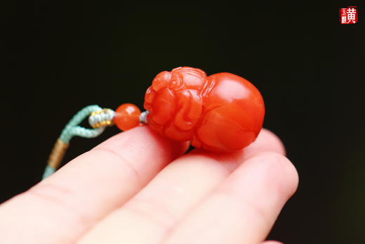 保山南红【福猪】吊坠 商品图3