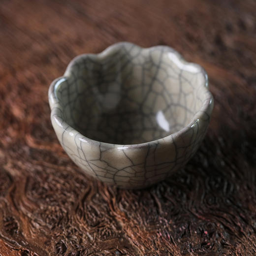 问鼎哥窑传世复刻款小菡萏杯 商品图1