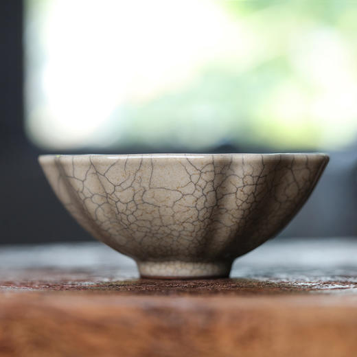 问鼎哥窑传世复刻款葵口盏 商品图0