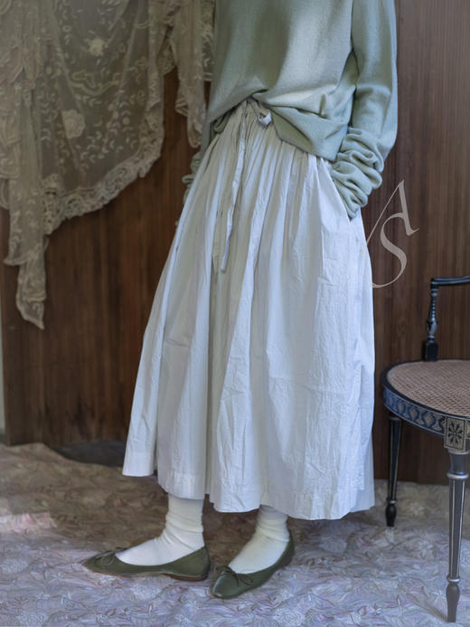 Emma Hope 25AW 宝石蓝/牛油果绿天鹅绒浅口芭蕾鞋 商品图8