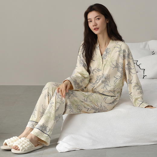把“东方美学”穿身上! 国风免Bra家居服套装 十色可选 内置胸垫设计，无松紧带无束缚升级材质，棉柔感透气亲肤高色牢度，不易褪色不起球居家外出皆可穿，正品 商品图6