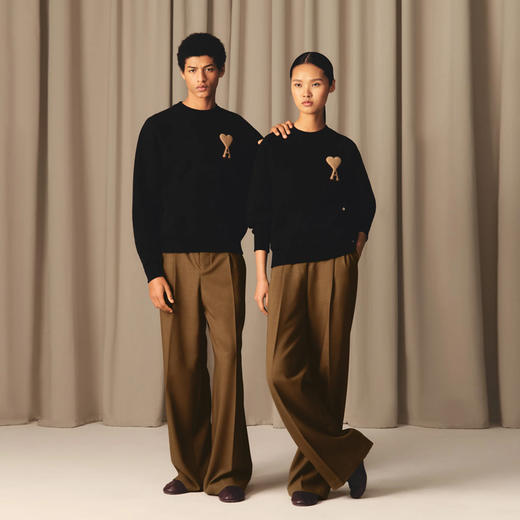 AMI 男女同款心形徽标嵌花刺绣棉质长袖卫衣 黑色 USW771 747 001 商品图3