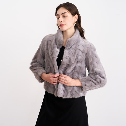 EITIE爱特爱时尚气质立领显瘦短款水貂毛皮草外套2025冬季新款D2593919X 商品图3