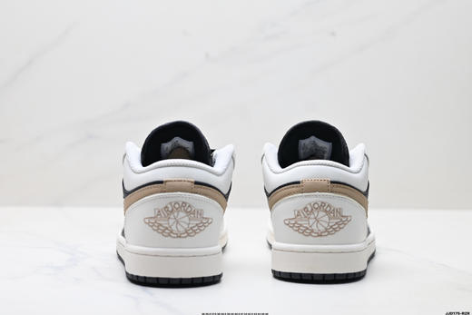 耐克乔丹Air Jordan 1 Low低帮休闲运动板鞋IH0649-021男女鞋 商品图5