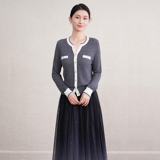 「自」全新升级【铂金会员247/天猫329/差价82】(71343)洛诗琳新款气质V领镂空开衫2025秋季简约百搭针织开衫外套 商品图0