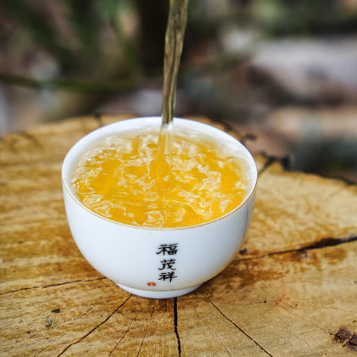 【上高货】【源自张福茂老爷子初代遗迹手稿】【汇聚普洱贡茶精髓】行业标杆级藏品；红印2025年普洱茶区贡茶核心资源大几百年大古树单株选料；357g/饼【绝密配方】【复兴贡茶之辉煌】 商品图4