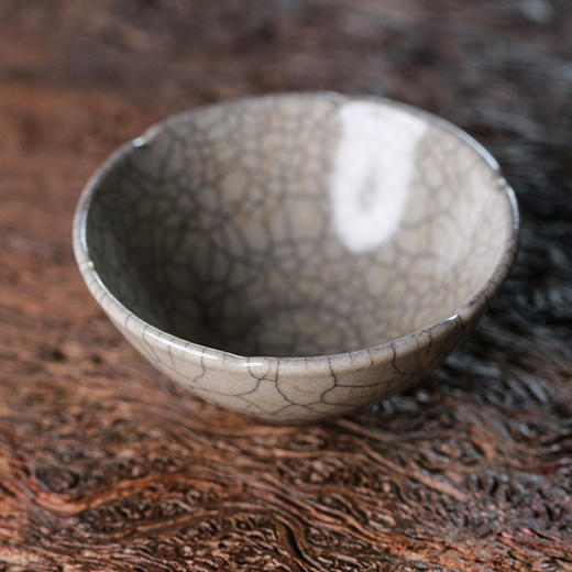 问鼎哥窑传世复刻款含露杯 商品图1