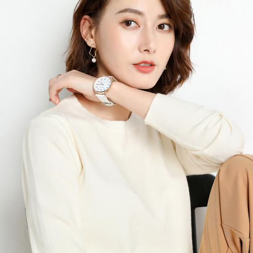韩版爆款纯色针织衫新款新品  韩版毛衣女套头圆领短款宽松百搭打底衫秋冬薄款针织衫新款新品 商品图1