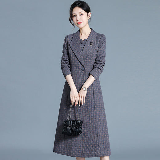 QYM H3385-Y连衣裙两件套A字裙西装领中长款风衣外套时尚套装 商品图0