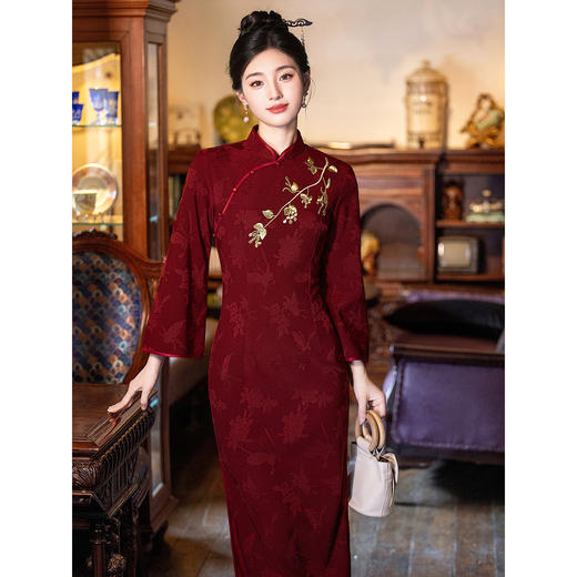 红色旗袍2025新款改良年轻款订婚礼服裙刺绣敬酒服新娘秋冬季长袖 商品图0