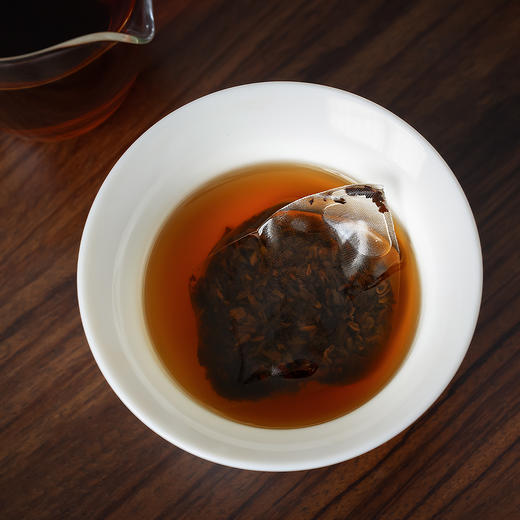 【会员专享内购】老六堡茶中茗六堡茶2006年岁岁平安100g/50罐一件 商品图1