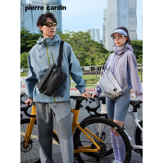 皮尔卡丹男包休闲简约男士单肩斜挎包 黑色 J2U132-010703A 商品图1