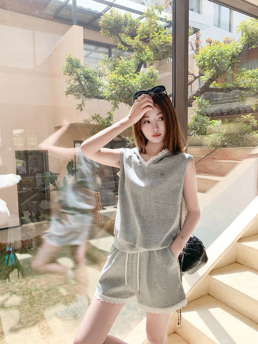 <曾小咸推荐>现连帽无袖上衣+短裤（休闲风套装）  商品图11