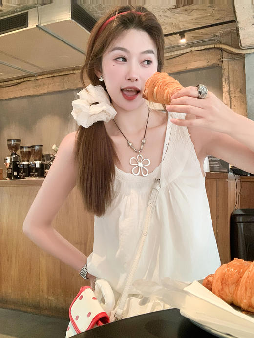 【169元任选2件】最后一波现货！韩系甜美白色蕾丝领口背心连衣裙 商品图2