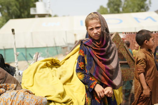 为阿富汗妇女和儿童提供一个卫生包（含肥皂、卫生巾和毛巾等17种卫生用品） 商品图12