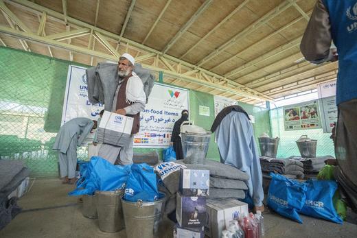 为阿富汗家庭提供一套太阳能灯 商品图10