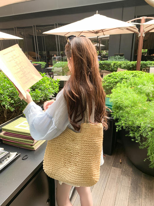 <曾小咸推>现货秒杀！韩系温柔风浅蓝色圆领宽松长袖衬衫 日常189.99 立减110 秒杀79.99！ 商品图8