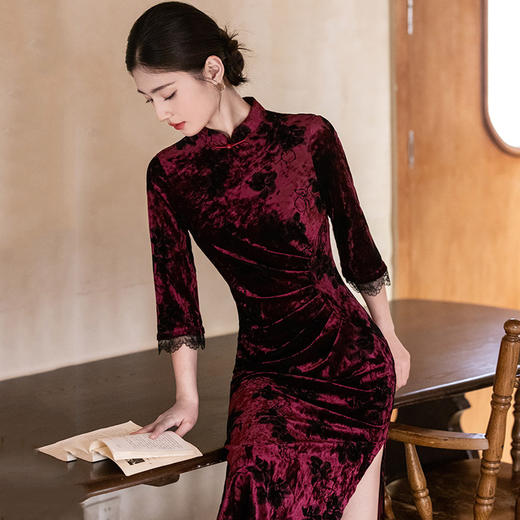 SC22220红色丝绒国风新中式秋季长袖旗袍2025新款年轻款女复古收腰秋冬装 商品图4
