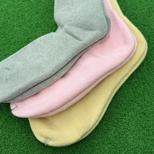 日单正品Honma 女款高尔夫球袜，毛巾底。
三个色，均码。
原价500日元一双。现特价💰69五双 商品图3