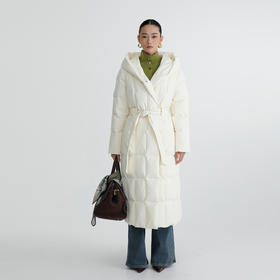 卡莉朵拉羽绒服C28D7935