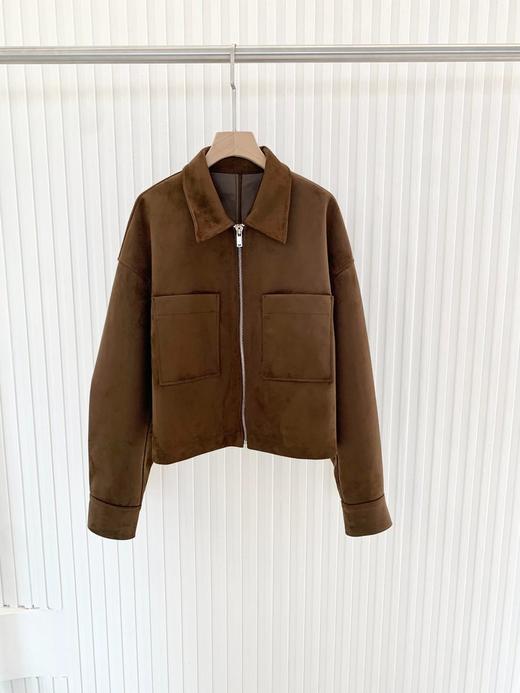 【高品质私服】【FB焦糖棕仿麂皮绒短款夹克】周二（10.14）上午10点开始 亲肤内侧顺滑舒爽，绒面外侧细腻柔和，G1554-CC【无标出货 介意慎拍】 商品图9