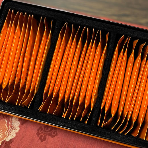 弘春茗茶天际红正山小种信之春铁盒装108克 商品图1