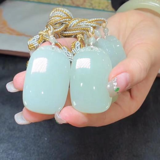 和田玉无事牌吊坠 商品图0