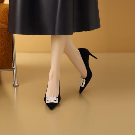 【预售7天】真皮高跟鞋女秋新款法式配裙子细跟水钻尖头浅口宴会气质单鞋CX&B0815 商品图3