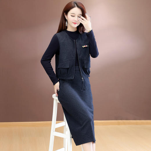 时尚马甲两件套连衣裙，韩版洋气小香风女装裙子QYM-XQD54C2516 商品图2