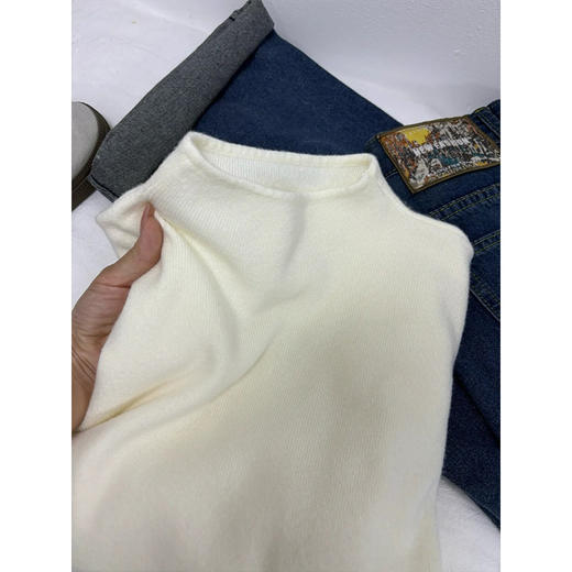 「KANING日系简约半高领针织打底衫🍂秋冬必备！软糯花边半高领针织衫，穿出优雅天鹅颈✨轻松驾驭内搭美学！」  商品图2