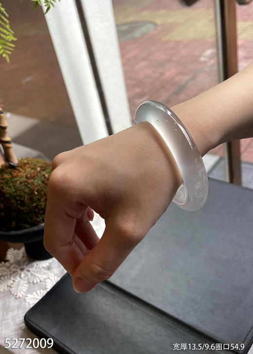 5272009，手镯，圈口54.9。具体价格微信咨询 商品图4