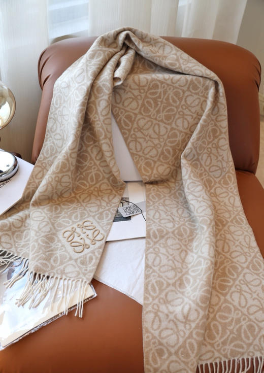 罗意威双面Anagram 缇花图案 羊毛围巾 商品图3